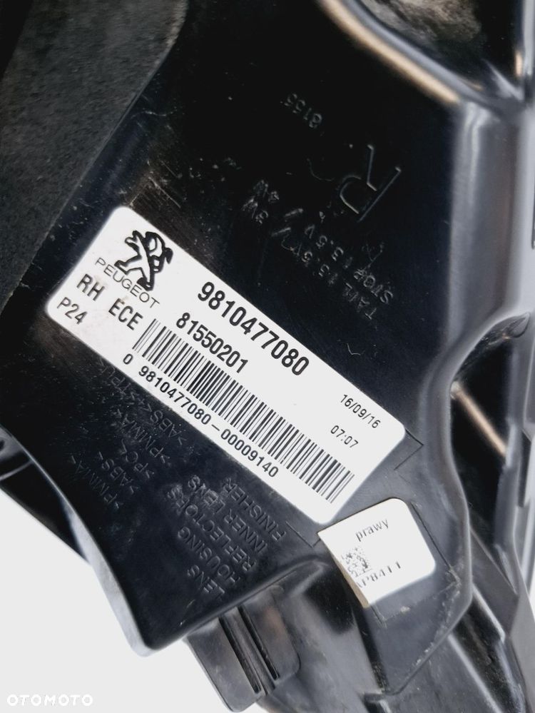 LAMPA PRAWY TYŁ PEUGEOT 3008 II 2016- 9810477080 - 8