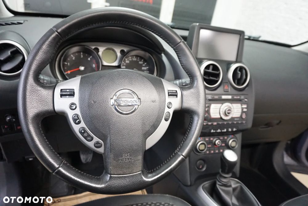 Nissan Qashqai 2.0 dCi DPF tekna - 19