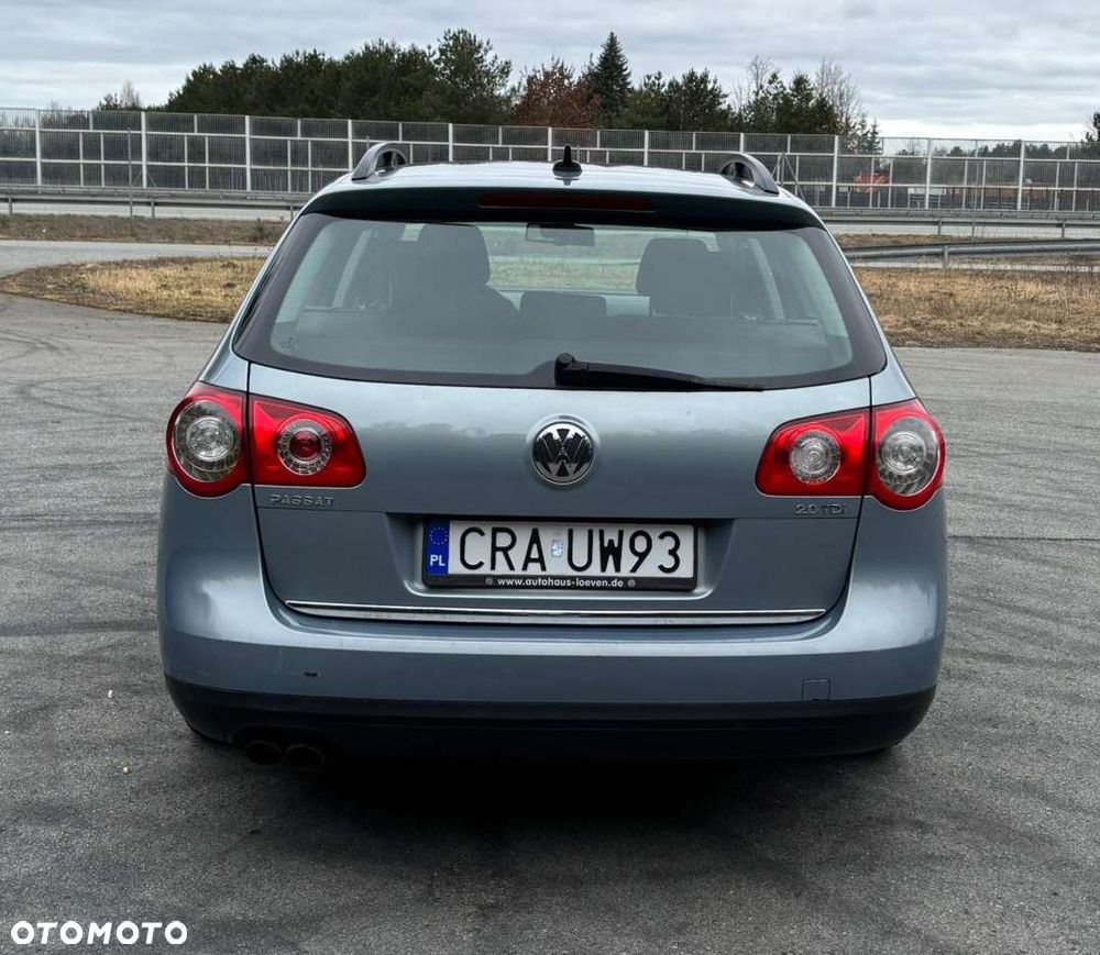 Volkswagen Passat 2.0 TDI DPF Comfortline - 8