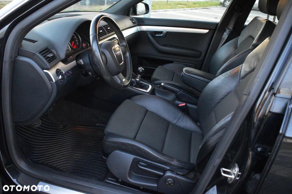 Audi A4 Limousine 2.0 T FSI quattro - 18