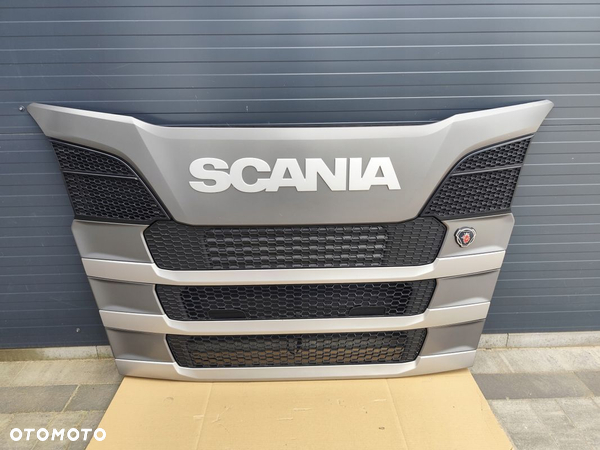 ATRAPA MASKA SCANIA S NEXT GEN