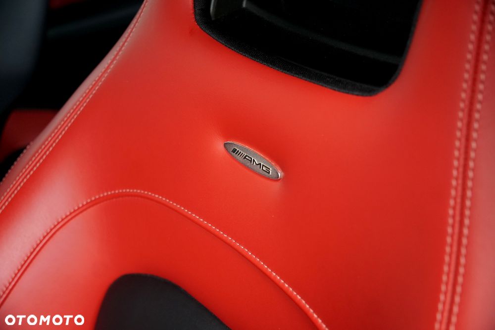 Mercedes-Benz Klasa C 63 AMG - 25