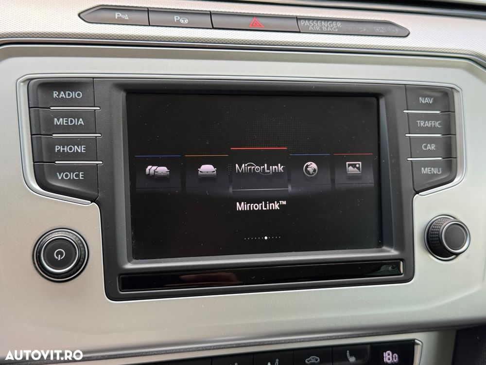 Volkswagen Passat 2.0 TDI SCR DSG Highline - 33