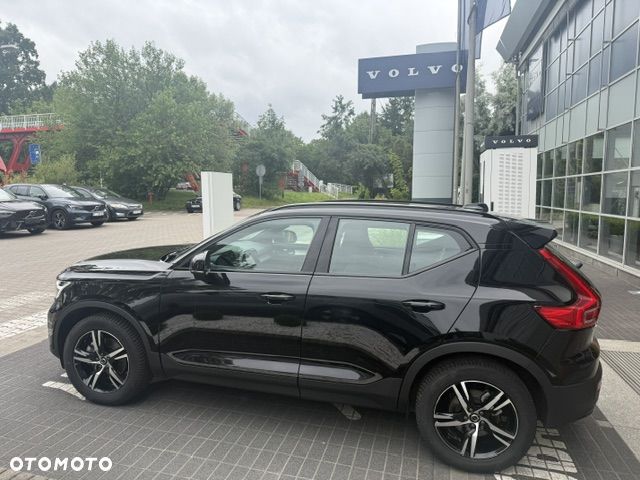 Volvo XC 40 B3 Plus Dark - 9