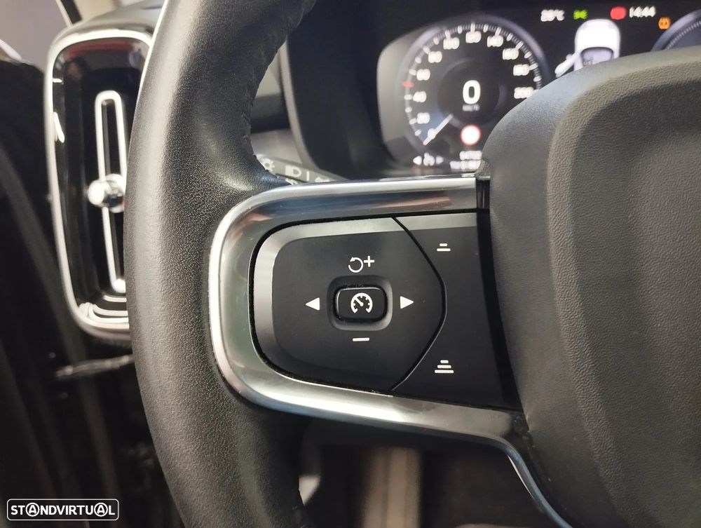 Volvo XC 40 1.5 T5 PHEV Inscription — fotografia 20