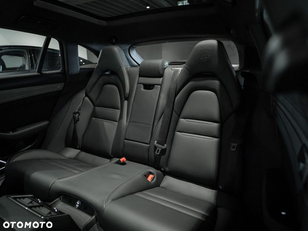 Porsche Panamera 4 E-Hybrid Sport Turismo Platinum Edition - 21