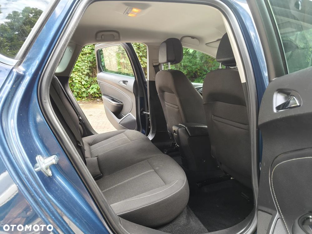 Opel Astra 1.4 Turbo Innovation - 32
