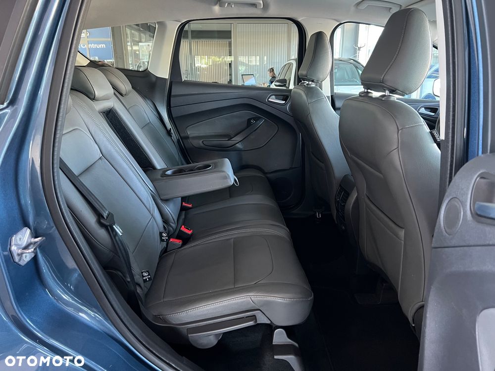 Ford Kuga 2.0 TDCi FWD Titanium - 37