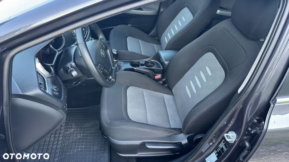 Kia Ceed 1.4 CVVT Spirit - 11