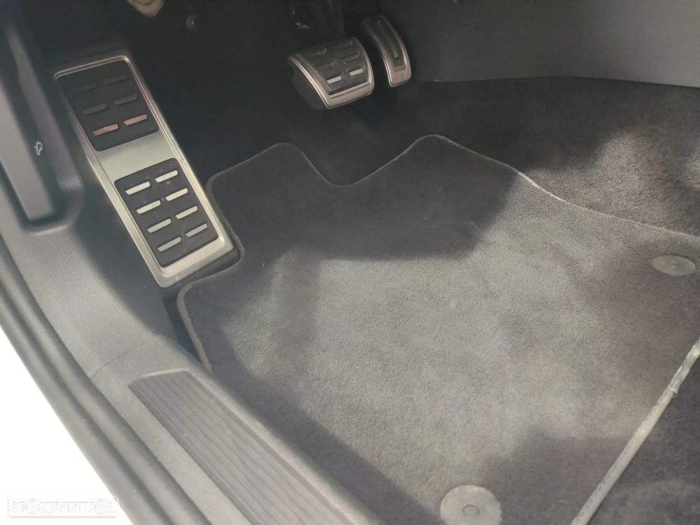 VW Golf 1.4 GTE Plug-in - 26