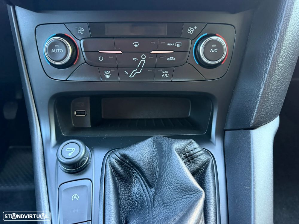 Ford Focus SW 1.0 SCTi Trend+ - 11