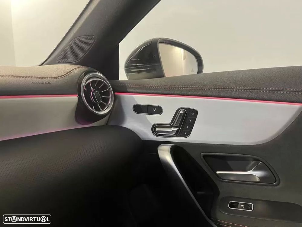 Mercedes-Benz CLA 250 e AMG Line — fotografia 38