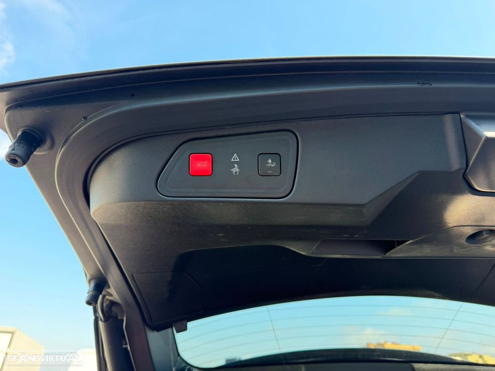 Peugeot 3008 1.5 BlueHDi GT Line EAT8 - 44