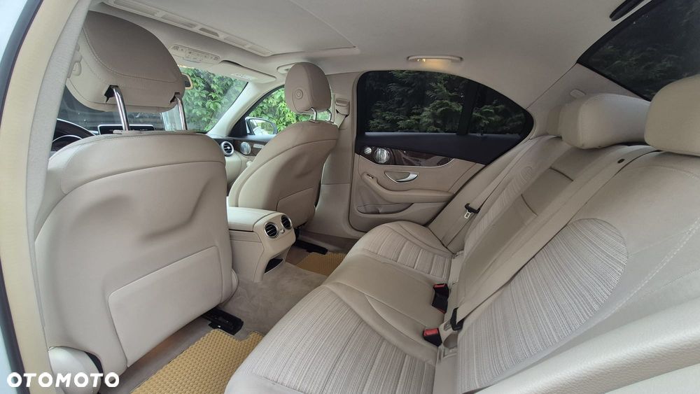 Mercedes-Benz Klasa C 250 (BlueTEC) d 7G-TRONIC - 17