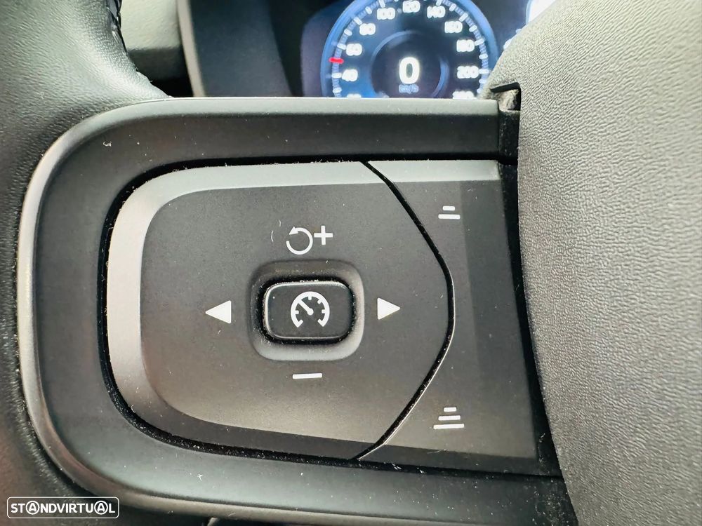 Volvo XC 40 1.5 T2 Momentum Plus - 15