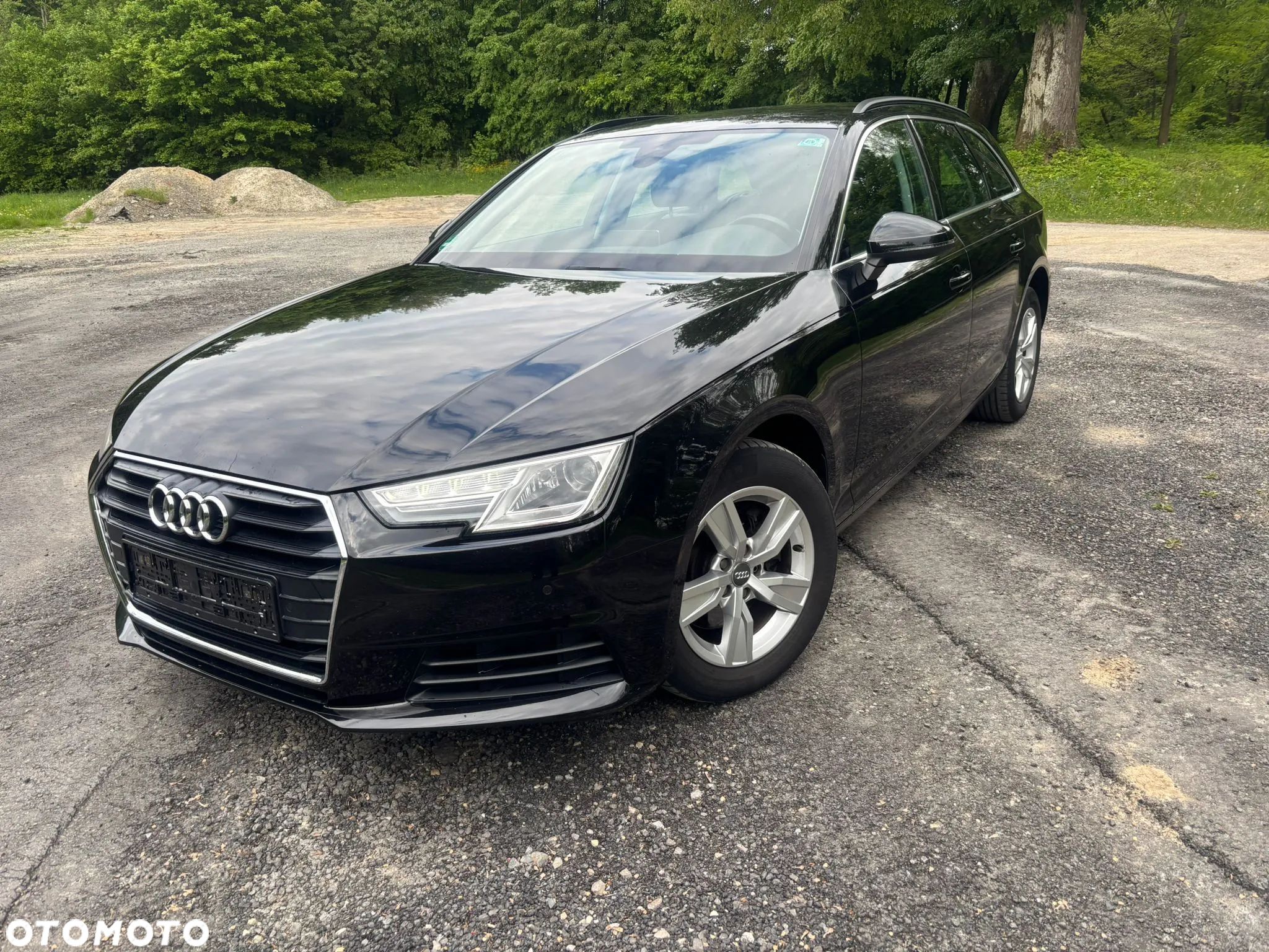 Audi A4 Avant 2.0 TDI S tronic - 1