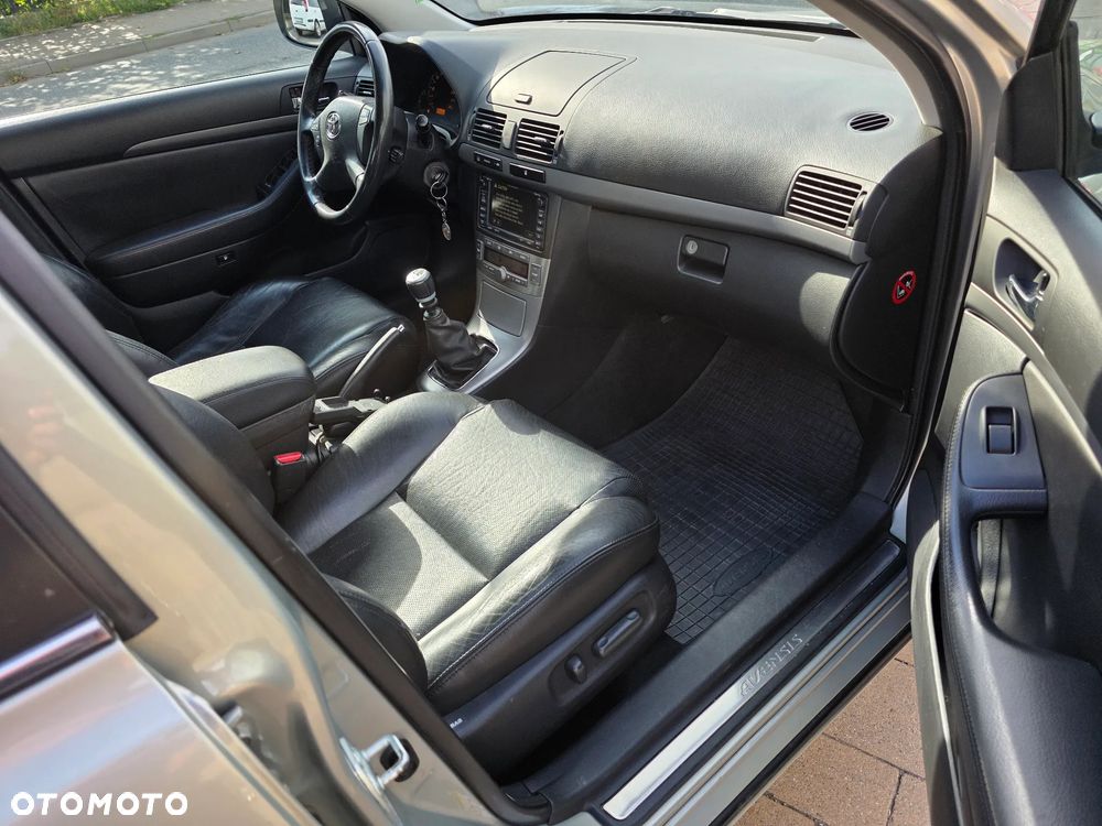 Toyota Avensis 2.2 D-4D Prestige - 13