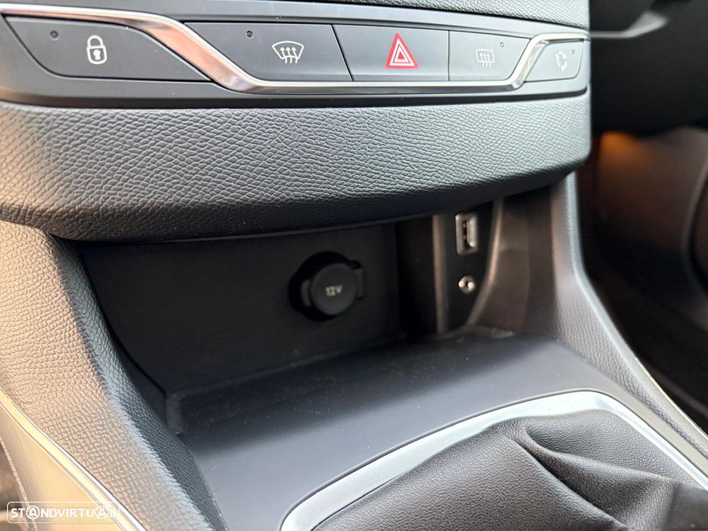 Peugeot 308 1.2 PureTech Allure J17 - 47