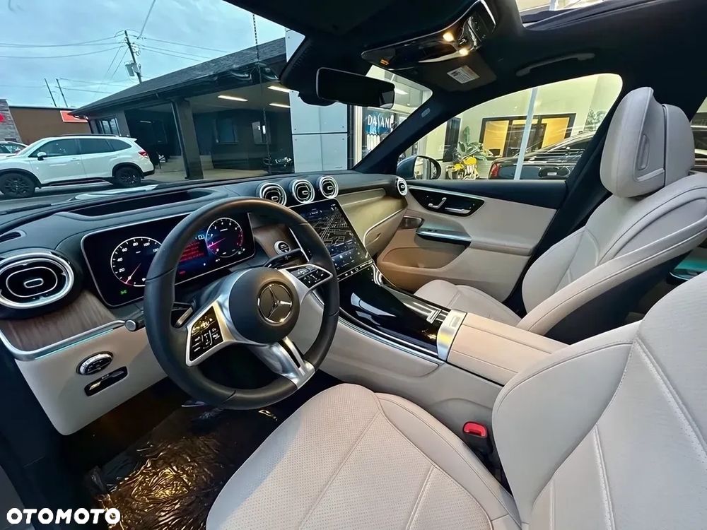 Mercedes-Benz GLC 300 4Matic 9G-TRONIC Exclusive - 9