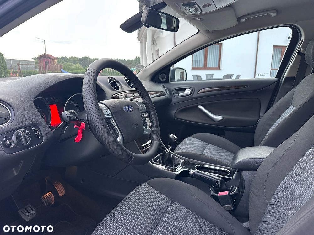 Ford Mondeo 1.8 TDCi Ghia - 14