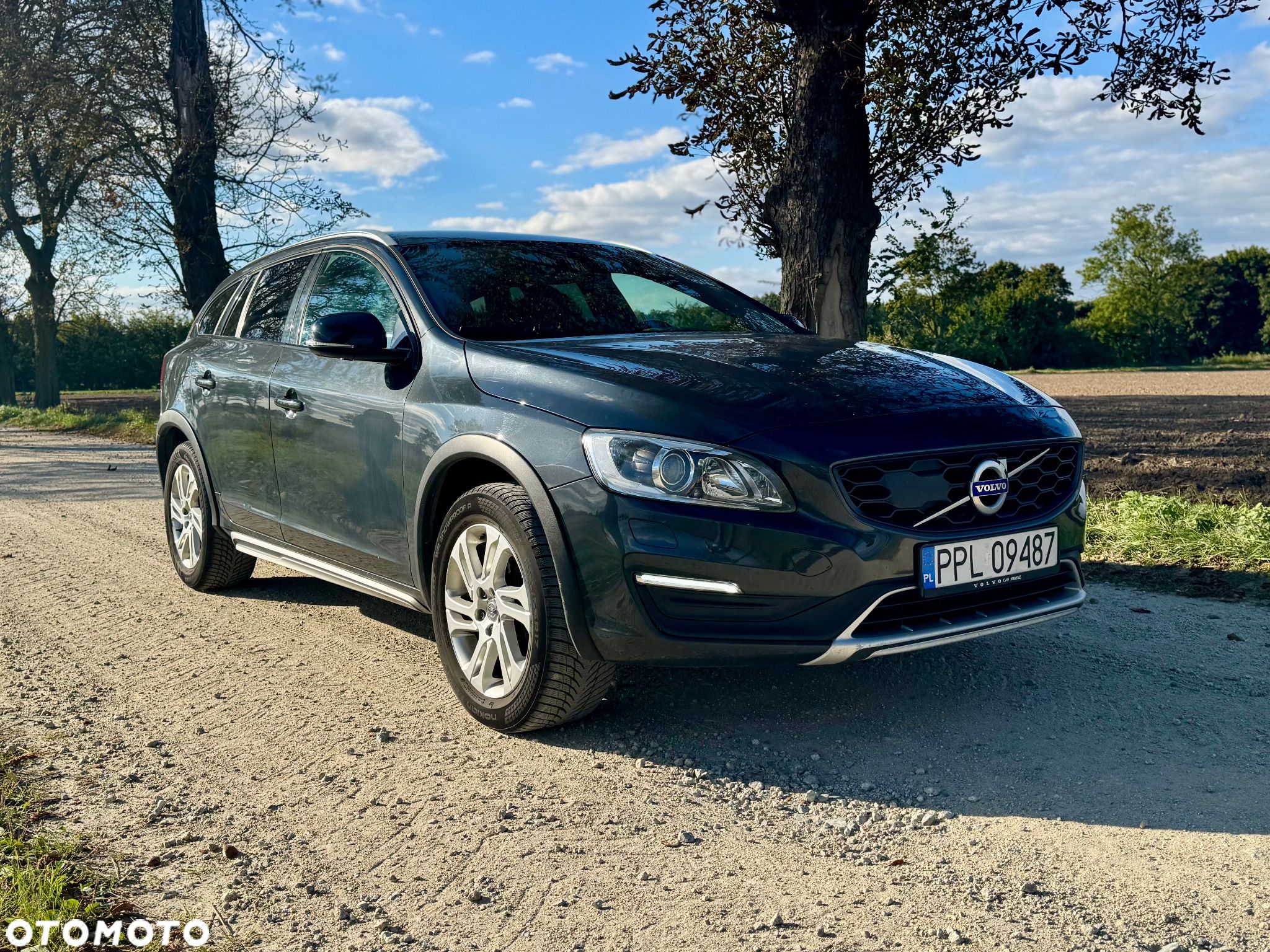 Volvo V60 Cross Country D4 AWD Summum - 1