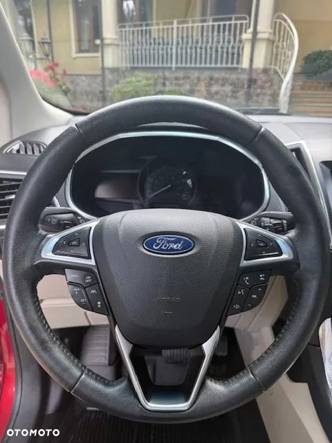 Ford Edge ver-2-0-ecoblue-twin--turbo-4wd-titanium - 11