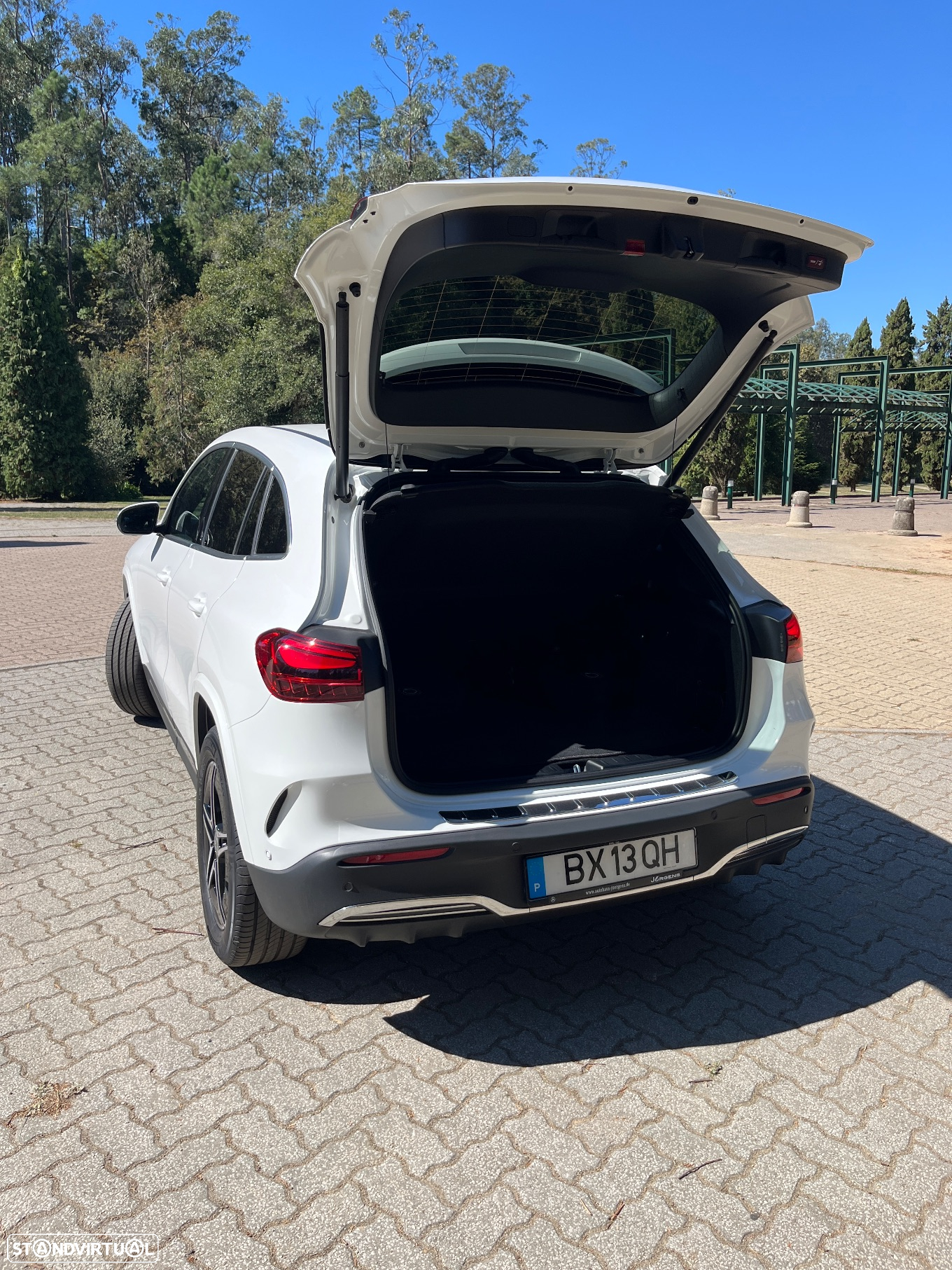 Mercedes-Benz EQA 250+ AMG Line - 4