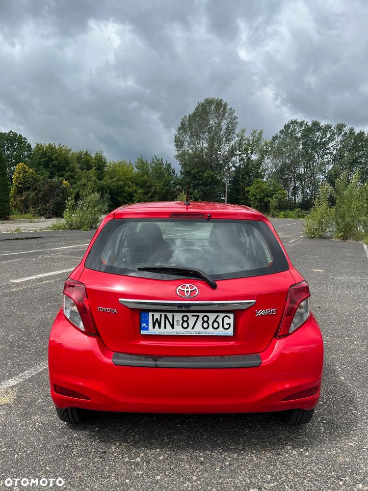 Toyota Yaris 1.33 Premium - 6