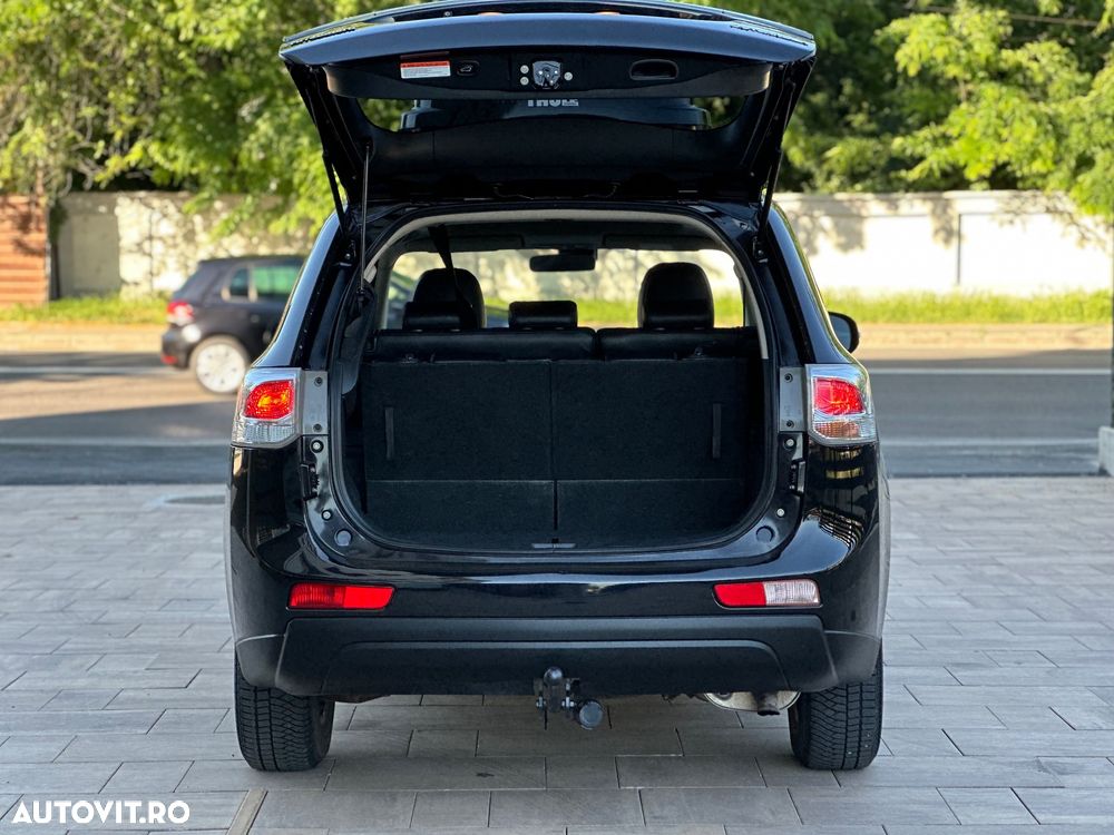 Mitsubishi Outlander - 13