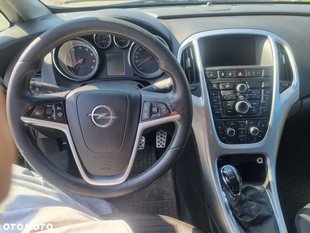 Opel Astra 1.4 T Business EU6 - 12