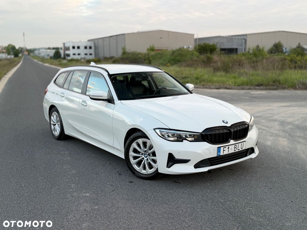 BMW Seria 3 320d Sport Line - 12