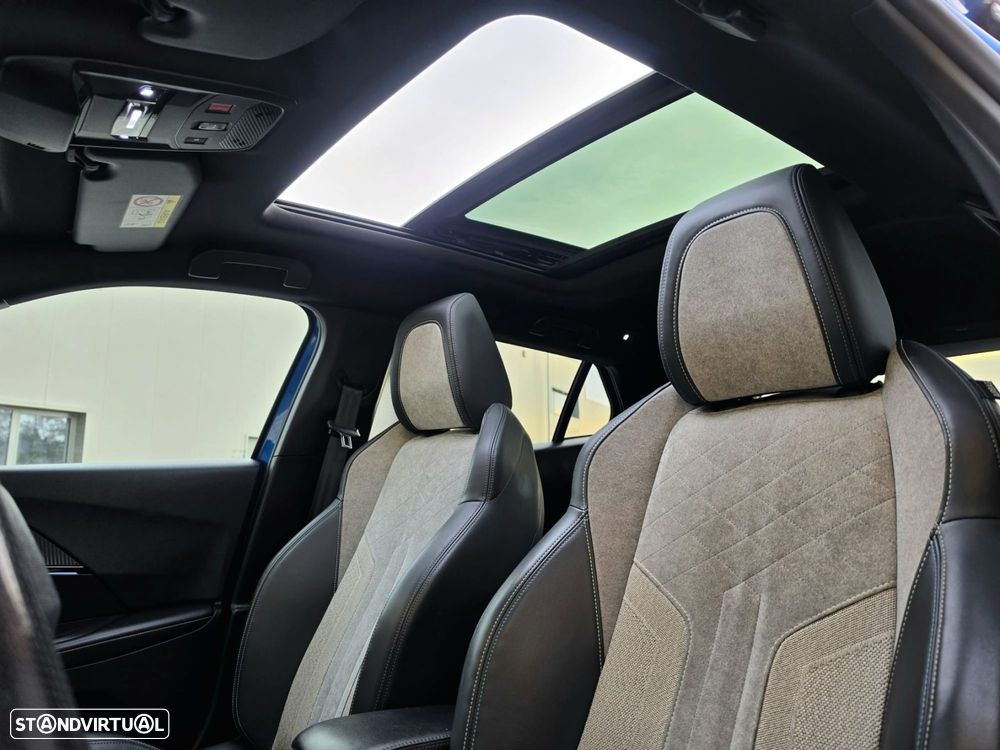 Peugeot e-2008 50 kWh GT - 35