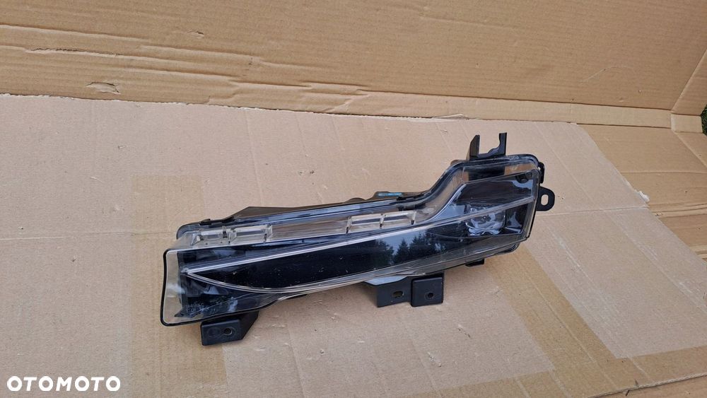 TESLA Y 3 LEWY HALOGEN PRZÓD PRZEDNI 1624797-00-A UŻYWANY - 3