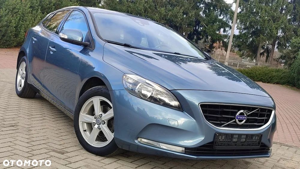 Volvo V40 D2 Momentum - 22