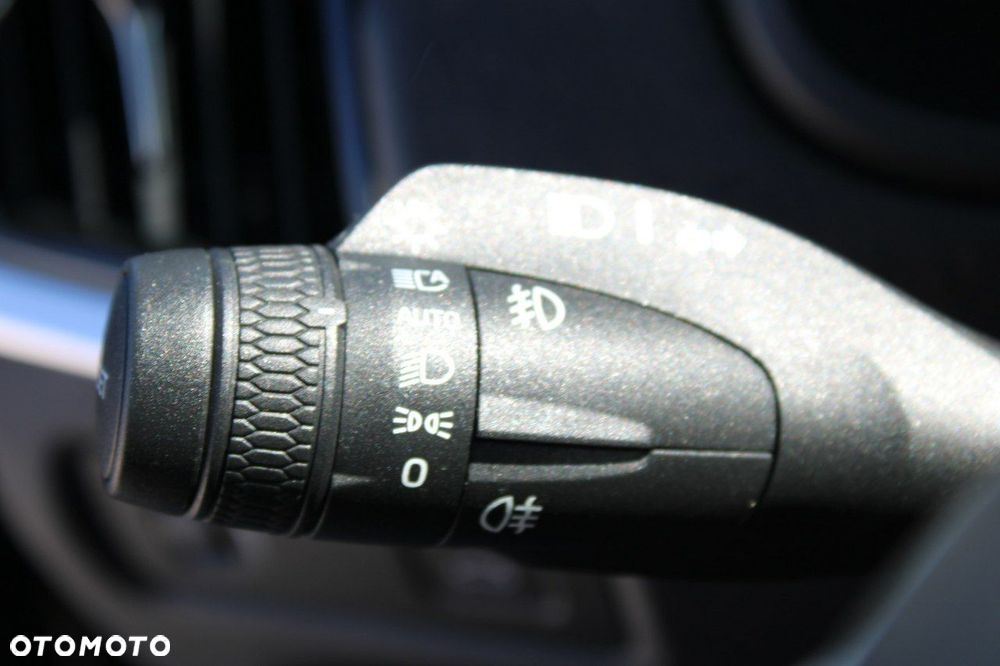 Volvo V90 Cross Country D4 AWD - 22