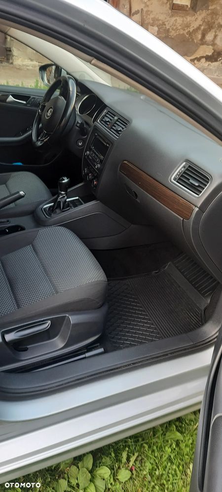 Volkswagen Jetta 2.0 TDI DPF BMT Trendline - 13