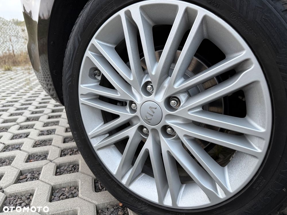 Kia Carens 1.6 GDI Edition 7 - 15