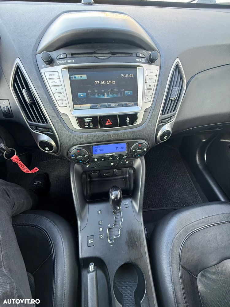 Hyundai ix35 2.0 CRDI 4WD Automatik Style - 23