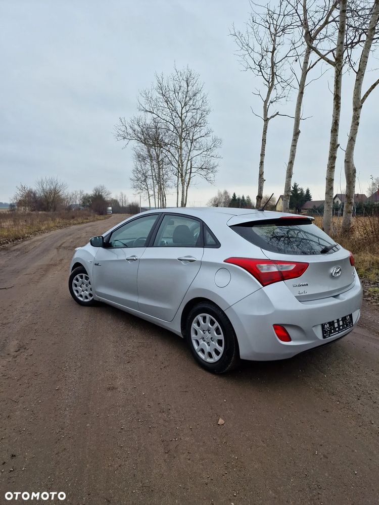 Hyundai i30 blue 1.6 CRDi Classic - 6
