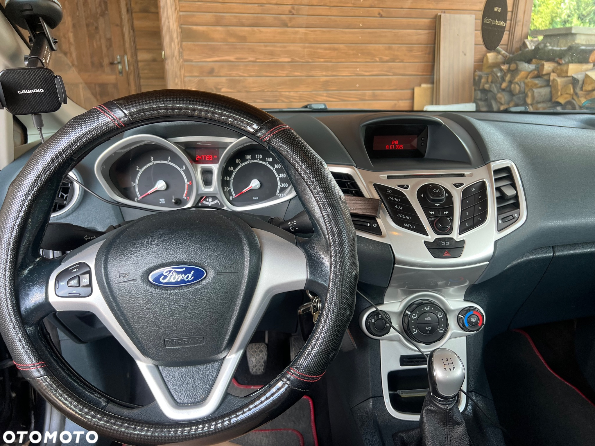 Ford Fiesta - 10