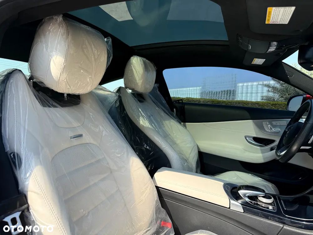 Mercedes-Benz Klasa C 300 9G-TRONIC AMG Line - 16
