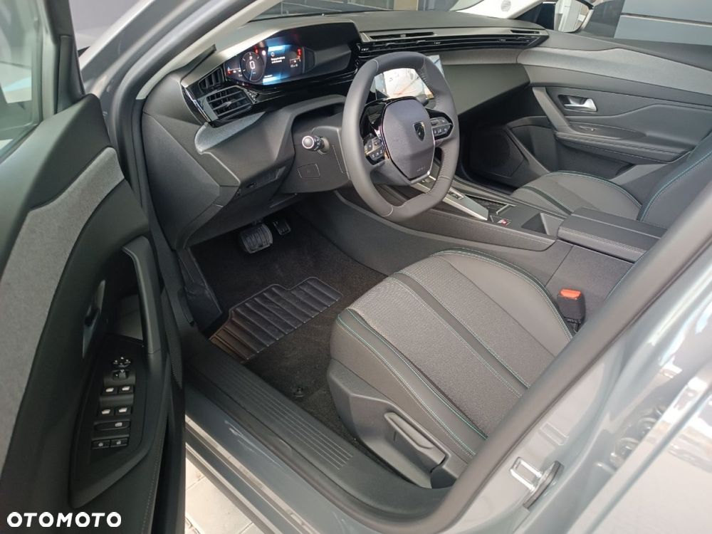Peugeot 408 - 11