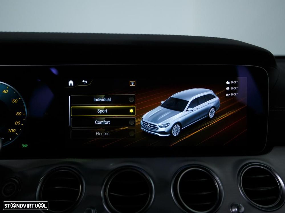 Mercedes-Benz E 300 de AMG Line - 35