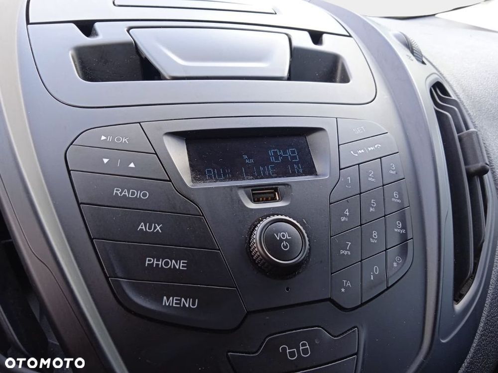 Ford Transit Courier - 20