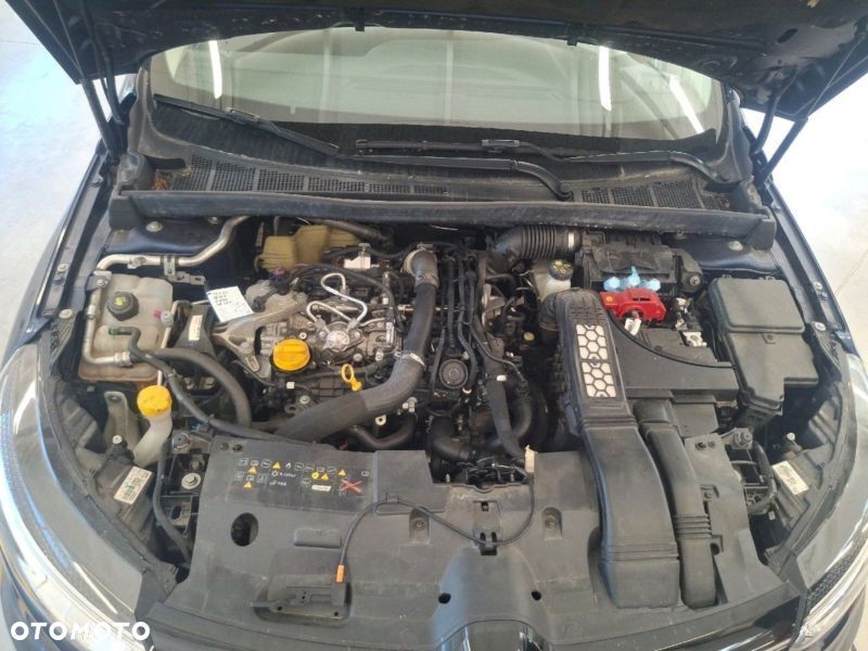 Renault Megane ENERGY TCe 140 EDC LIMITED - 12