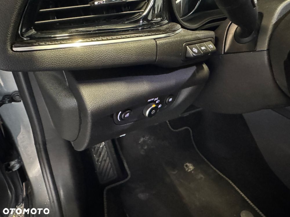 Opel Insignia Sports Tourer 2.0 BiTurbo Diesel 4x4 Ultimate Exclusive - 18