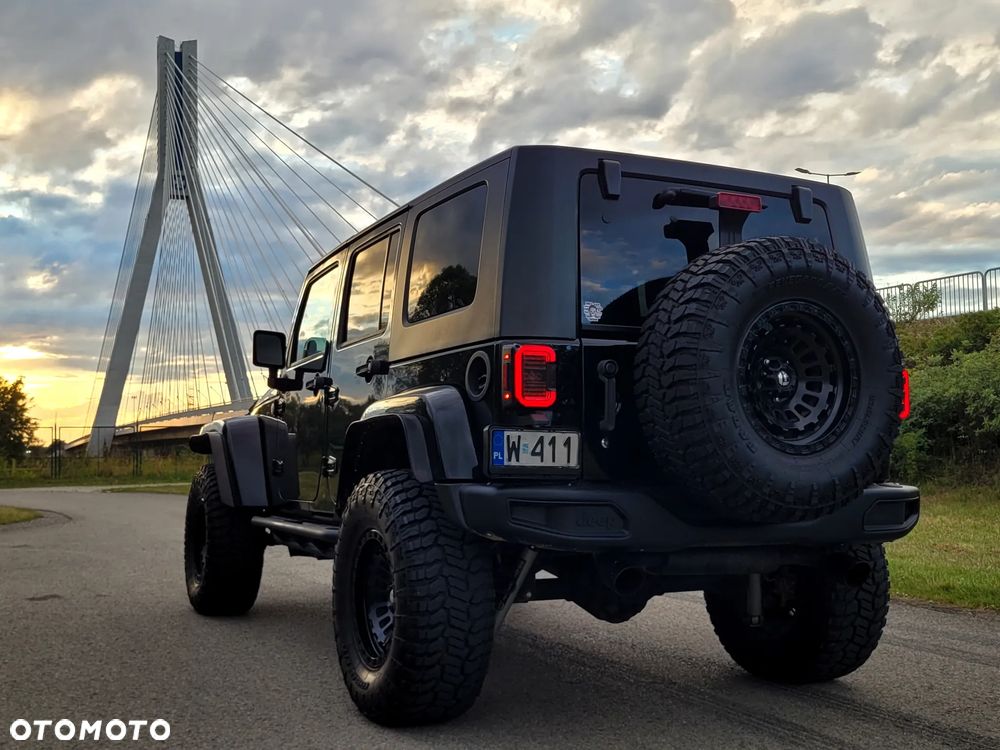 Jeep Wrangler Unlimited 3.8 Automatik Sahara - 23