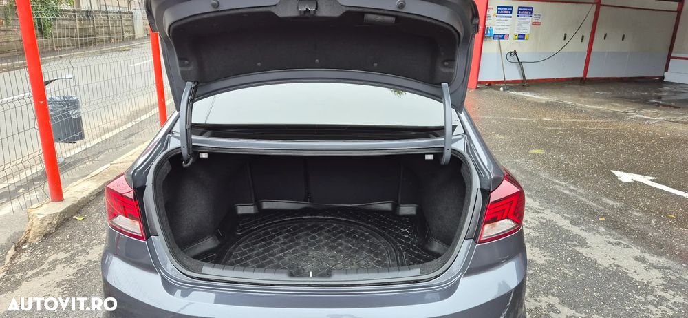 Hyundai Elantra 1.6 MPi Aut. Exclusive - 16