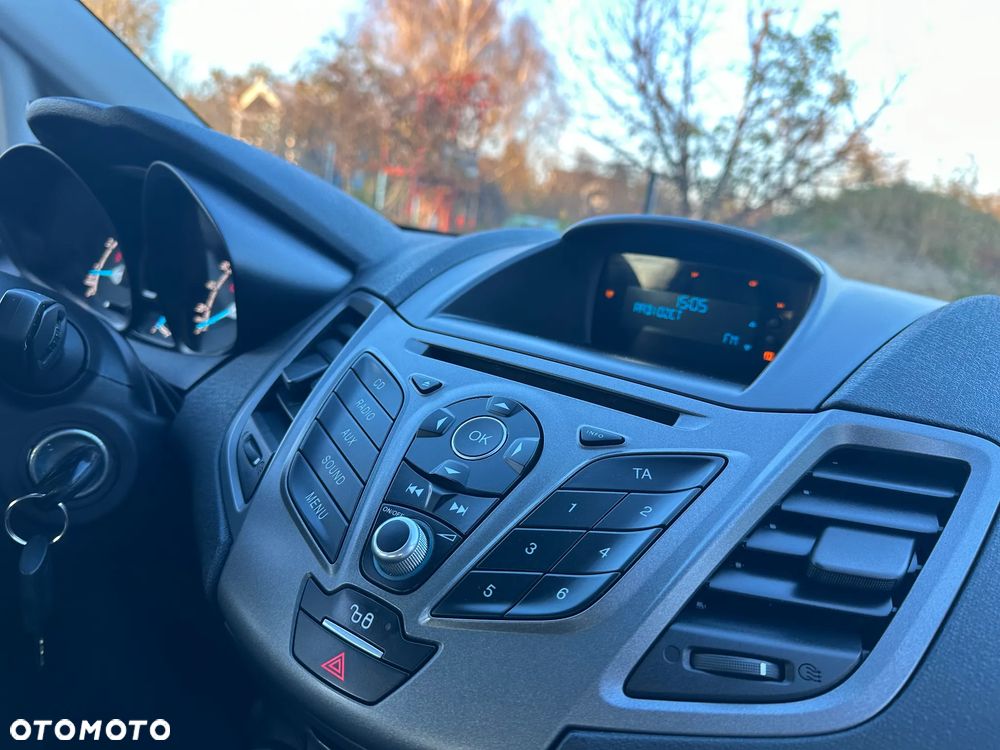 Ford Fiesta 1.25 Ambiente EU5 - 35