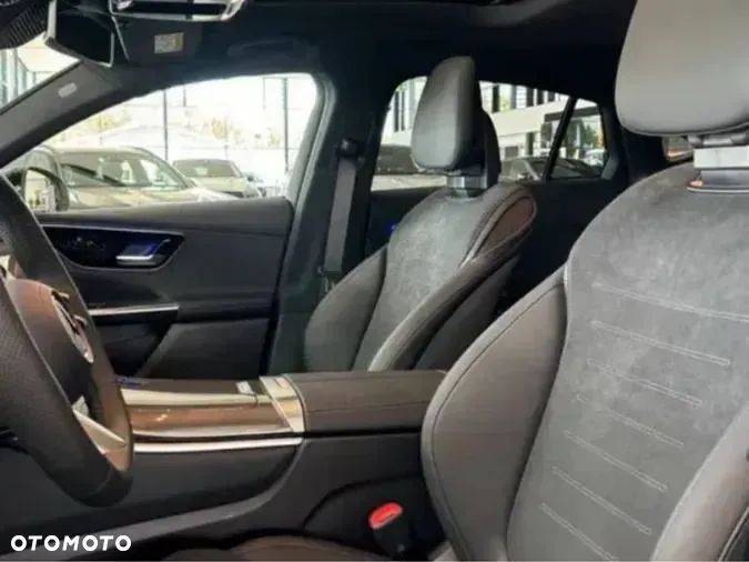 Mercedes-Benz GLC 200 4Matic 9G-TRONIC AMG Line Plus - 4